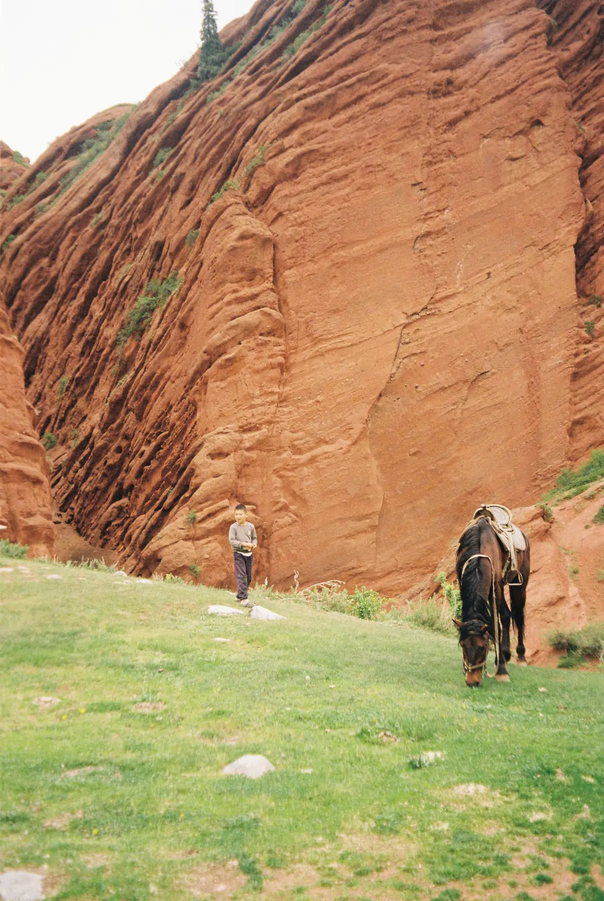 Issyk-Kul, Kyrgyzstan - Lakeside Views - Jeti-Ögüz cliffs